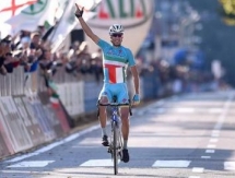 Видео победного финиша Винченцо Нибали на «Джиро ди Ломбардия»