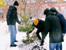 Игроки «Сарыарки» и «Темиртау» приняли участие в экологической акции
