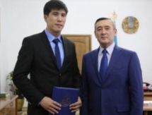Аким Талдыкоргана встретился с чемпионом мира по карате