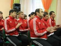 Фоторепортаж с посещения «Шахтером» детского дома