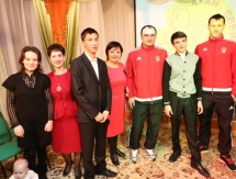 Фоторепортаж с посещения «Шахтером» детского дома