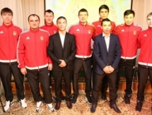 Фоторепортаж с посещения «Шахтером» детского дома