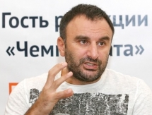 Шуми Бабаев: «Вторая команда КХЛ в Казахстане? По деньгам они потянут»
