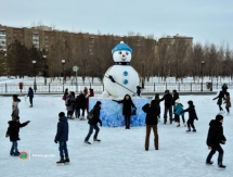 Ледовый каток открыли на реке Акбулак в Астане