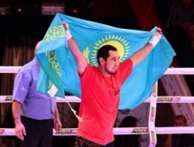 Айдос Ербосынулы в первом раунде нокаутировал Дмитрия Антипова