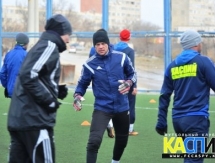 Футболисты «Каспия» выехали на УТС в Турцию