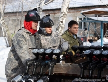 Хоккеисты «Кулагера» сыграли в пейнтбол