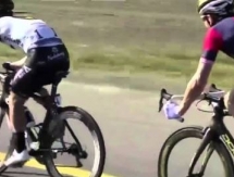 Видео финиша третьего этапа «Тура Дубая» с участием гонщиков «Астаны»