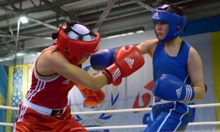 В Астане открывается чемпионат страны по женскому боксу