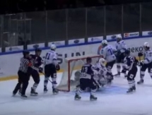 Видеообзор матча плей-офф МХЛ «Чайка» — «Снежные Барсы» 2:3 Б