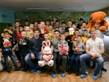 Хоккеисты «Темиртау» посетили детский дом