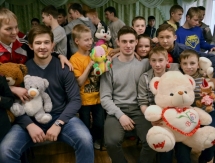 Хоккеисты «Темиртау» посетили детский дом