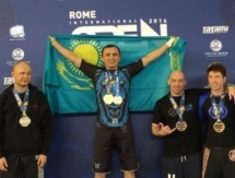 Айдар Махметов завоевал две золотые медали на чемпионате Европы по джиу-джитсу