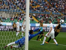 Фоторепортаж с матча Премьер-Лиги «Кайрат» — «Иртыш» 1:0