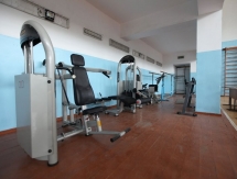 «Кайрат» подарил тренажеры средней школе 