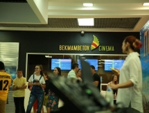 Соарес посетил предпоказ фильма «Пеле» 