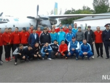 Сапиев прокатил самолет по взлетной полосе 