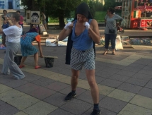 Артисты театра выступили в поддержку казахстанским спортсменам на Олимпиаде