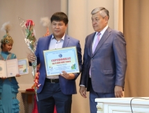 Бронзовой призерке Олимпиады Горичевой вручили сертификат на 10 миллионов тенге