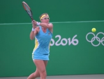 Шведова проиграла японке Дои в первом раунде теннисного турнира Олимпиады