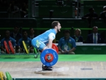 Тяжелоатлет Уланов стал четвертым в рывке на Олимпиаде в Рио