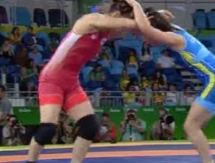 Видео схватки борца Эшимовой против японки Тосака на Олимпиаде в Рио