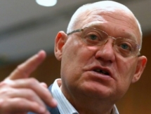 Владимир Петров: «Зачем Рыспаеву хоккеем заниматься? Есть бои без правил»