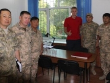 Казахстанские пограничники встретились c олимпийским чемпионом по плаванию Баландиным