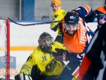 Фоторепортаж с матча ВХЛ «СКА-Нева» — «Сарыарка» 2:1 Б