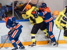 Фоторепортаж с матча ВХЛ «СКА-Нева» — «Сарыарка» 2:1 Б