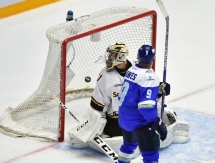 Фоторепортаж с матча КХЛ «Барыс» — «Северсталь» 2:1