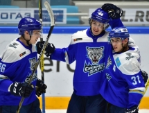 Фоторепортаж с матча МХЛ «Снежные Барсы» — «Омские Ястребы» 4:5 Б 