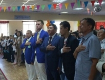 Баландин поблагодарил школьных учителей за терпение и знания