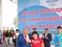 В Туркестане чествовали олимпийцев Жаппаркуль и Хамзу