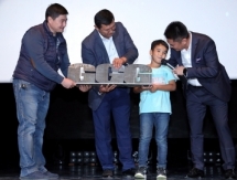 В Казмедиацентре Астаны раздают подарки болельщикам Головкина