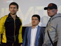 Акбербаев встретился лицом к лицу с Курцвейлом перед боем в Алматы