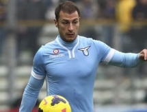 Тренер Румынии пытался уговорить игрока «Лацио» вернуться в сборную на матч с Казахстаном