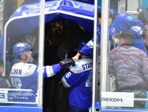 Фоторепортаж с матча КХЛ «Барыс» — «Нефтехимик» 5:4
