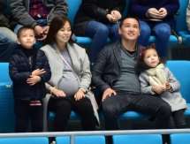 Фоторепортаж с матча КХЛ «Барыс» — «Нефтехимик» 5:4