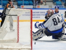 Фоторепортаж с матча КХЛ «Барыс» — «Нефтехимик» 5:4