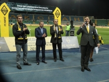 В перерыве матча с «Оренбургом» молодежная команда «Кайрата» была награждена золотыми медалями