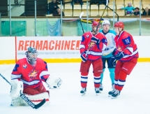 Фоторепортаж с матча ВХЛ «Ижсталь» — «Торпедо» 3:2