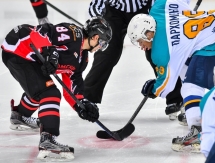 Фоторепортаж с матча  МХЛ «Омские Ястребы» — «Алтай» 5:2