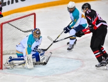 Фоторепортаж с матча  МХЛ «Омские Ястребы» — «Алтай» 5:2