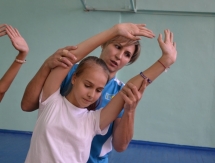 Именитые спортсмены провели урок в столичной школе