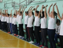 Именитые спортсмены провели урок в столичной школе