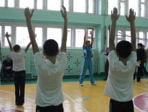 Именитые спортсмены провели урок в столичной школе