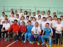 Фоторепортаж с урока физкультуры с Мельниченко и Манюровой в проекта «Физкульт-Ура»