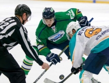 Фоторепортаж с матча ВХЛ «Торос» — «Торпедо» 3:2