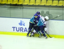 Фоторепортаж с матча МХЛ «Алтай» — «Ладья» 1:6